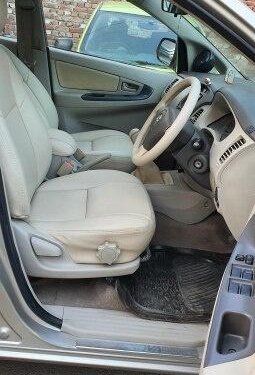 Used 2011 Toyota Innova MT for sale in Ghaziabad 