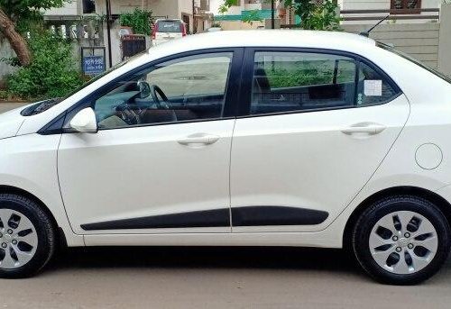 Used Hyundai Xcent 2015 MT in Ahmedabad 