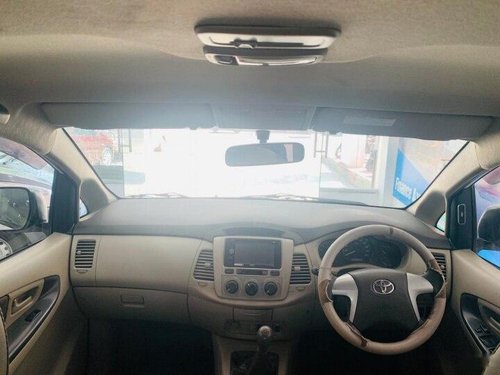 Used 2012 Toyota Innova MT for sale in Lucknow 