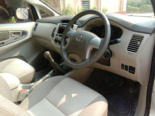 Toyota Innova 2013 MT for sale in Agra