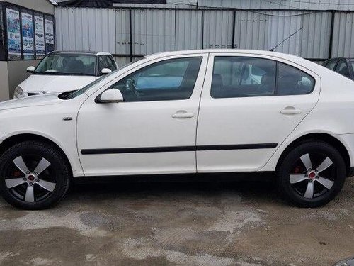 Skoda Laura L and K 2009 MT for sale in Pune