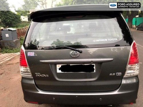 Toyota Innova 2.5 GX 8 STR BSIV 2011 MT for sale in Jamnagar