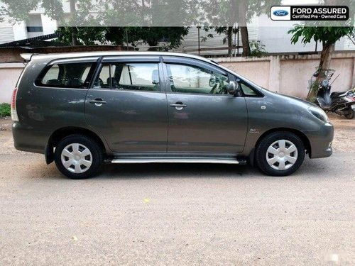 Toyota Innova 2.5 GX 8 STR BSIV 2011 MT for sale in Jamnagar