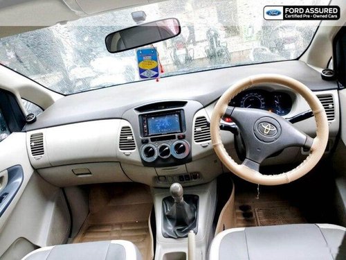 Toyota Innova 2.5 GX 8 STR BSIV 2011 MT for sale in Jamnagar