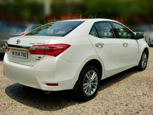 Toyota Corolla Altis Diesel D4DGL 2015 MT for sale in New Delhi