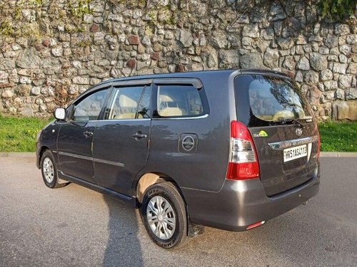 Used 2012 Toyota Innova MT for sale in New Delhi