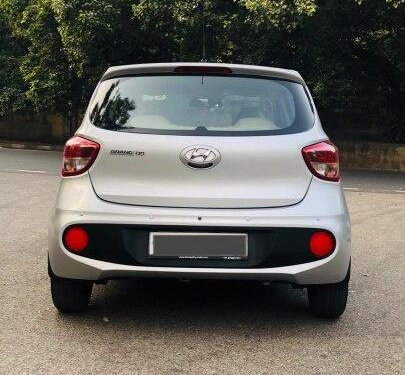 Used 2018 Hyundai Grand i10 MT for sale in New Delhi