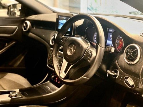 Used 2015 Mercedes Benz CLA 200 AT for sale in New Delhi