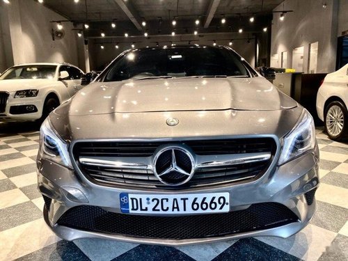 Used 2015 Mercedes Benz CLA 200 AT for sale in New Delhi