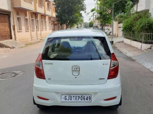 Hyundai i10 Magna 2012 MT for sale in Rajkot