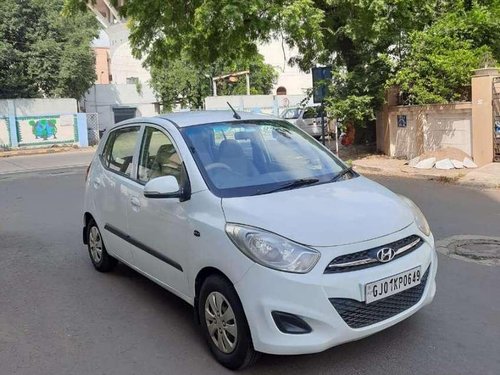 Hyundai i10 Magna 2012 MT for sale in Rajkot