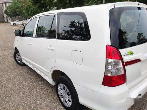 Toyota Innova 2.5 G 7 STR BS-IV, 2015, Diesel MT in Moga