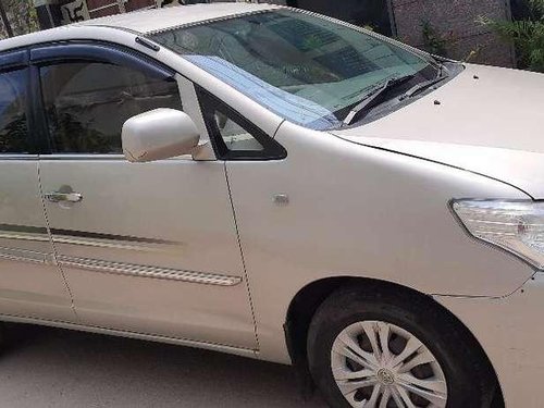 Toyota Innova 2.0 GX 8 STR BS-IV, 2012, Diesel MT in Ghaziabad