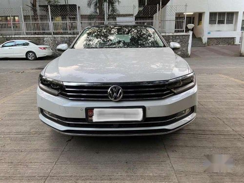 Volkswagen Passat Highline DSG 2018 AT for sale in Pune