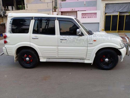 Mahindra Scorpio DX 2.6 8 Str, 2007, MT for sale in Rajkot 