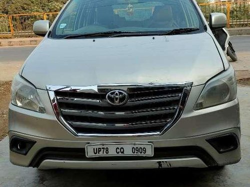 2012 Toyota Innova MT for sale in Kanpur 