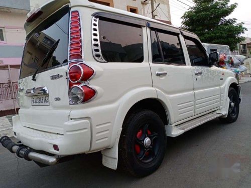 Mahindra Scorpio DX 2.6 8 Str, 2007, MT for sale in Rajkot 