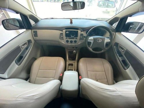 Used Toyota Innova 2012 MT for sale in Panvel