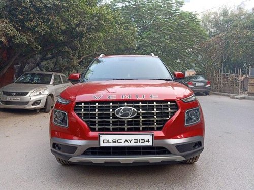 Hyundai Venue 2019 AT for sale in New Delhi9