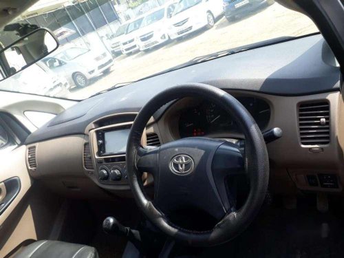 Toyota Innova 2.5 G 7 STR BS-IV, 2015, Diesel MT in Lucknow