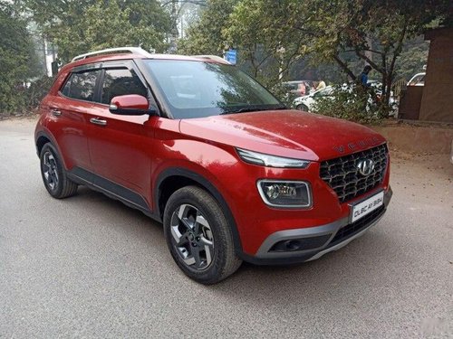 Hyundai Venue 2019 AT for sale in New Delhi9