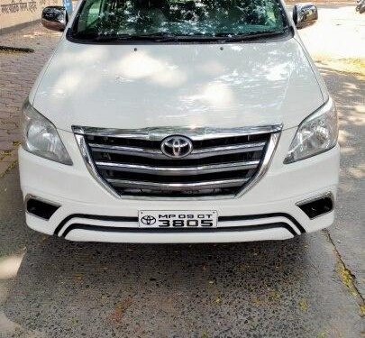Toyota Innova 2016 MT for sale in Indore