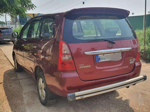 Toyota Innova 2.5 V 7 STR, 2005, Diesel MT in Rajahmundry