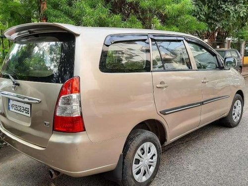 Toyota Innova 2.5 G BS IV 7 STR, 2007, Diesel MT in Indore