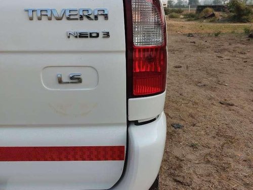 Chevrolet Tavera Neo 3 LS, 2015, Diesel MT in Ahmedabad