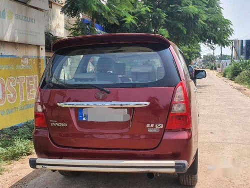 Toyota Innova 2.5 V 7 STR, 2005, Diesel MT in Rajahmundry