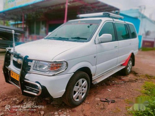 Used 2013 Chevrolet Tavera MT for sale in Tirunelveli