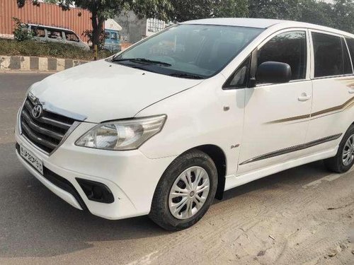 Toyota Innova 2008 MT for sale in Lucknow