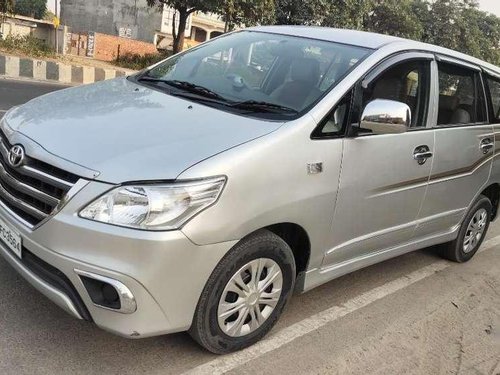 Toyota Innova 2013 MT for sale in Lucknow