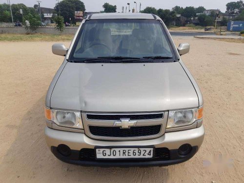 Used Chevrolet Tavera 2014 MT for sale in Ahmedabad 