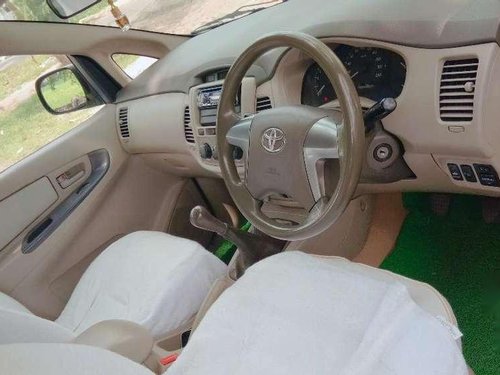 Used Toyota Innova 2014 MT for sale in Kochi 