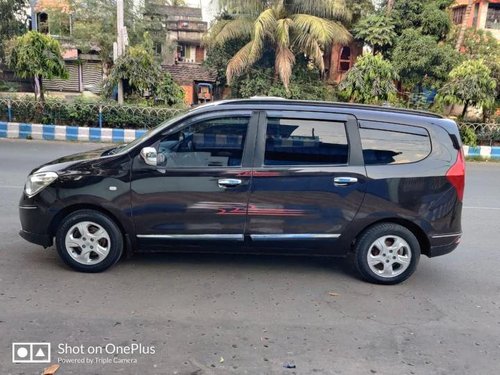 Renault Lodgy 110PS RxZ 8 Seater 2015 MT in Kolkata 