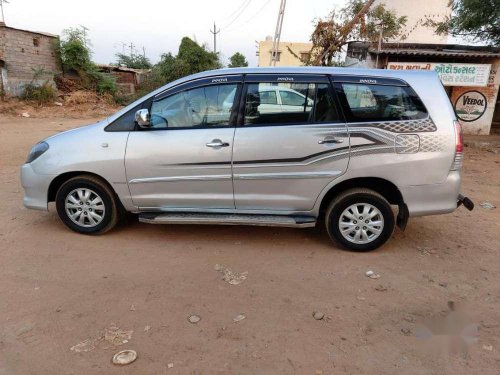 Used Toyota Innova 2011 MT for sale in Vijapur 