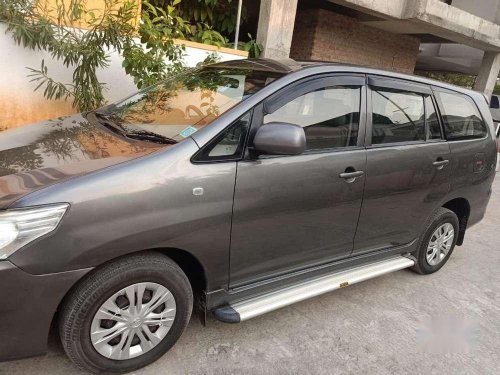 Used Toyota Innova 2013 MT for sale in Salem 