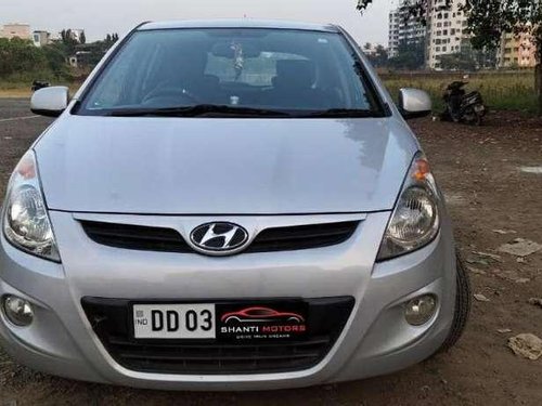 Used Hyundai i20 Asta 1.4 CRDi 2010 MT for sale in Vapi 