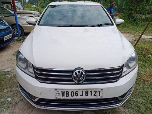 Used 2012 Volkswagen Passat Highline DSG S AT in Kolkata