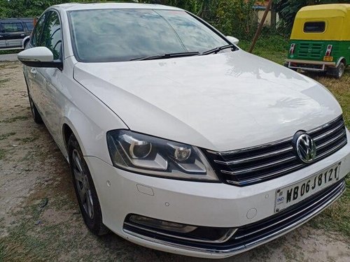 Used 2012 Volkswagen Passat Highline DSG S AT in Kolkata