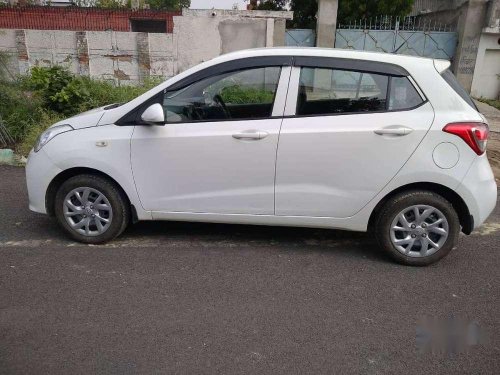 Hyundai Grand I10 Magna 2017 MT for sale in Ghaziabad