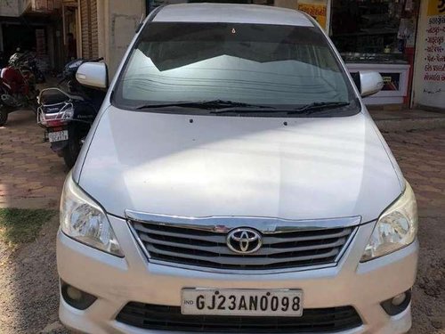 Used Toyota Innova 2.5 V 8 STR, 2013 MT for sale in Anand 