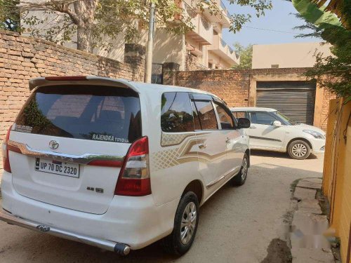 Toyota Innova 2.5 G 8 STR BS-III, 2015 MT in Varanasi 