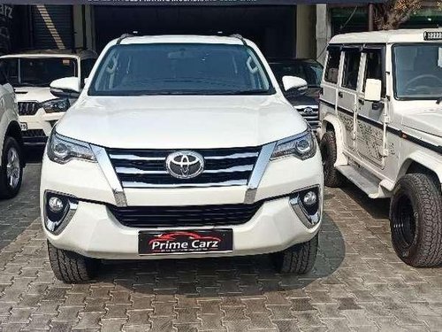 Toyota Fortuner 3.0 4x2 , 2017, Diesel AT in Moga