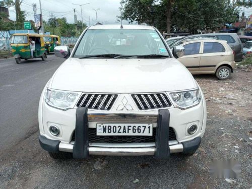 Mitsubishi Pajero Sport Limited Edition, 2014, Diesel MT in Kolkata