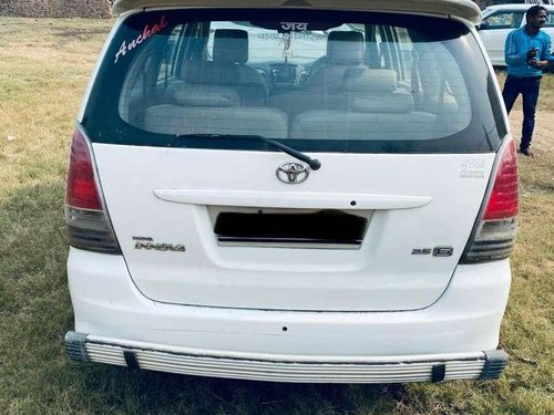 2011 Toyota Innova 2.0 GX 8 STR MT in Varanasi