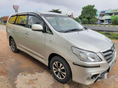 Toyota Innova 2.0 VX 8 STR BS-IV, 2015, Diesel MT in Pondicherry