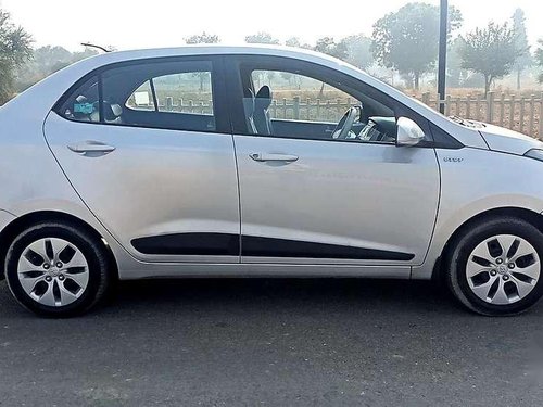 Used 2015 Hyundai Xcent MT for sale in Lucknow 