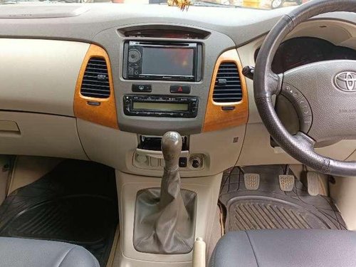 Toyota Innova 2.5 V 7 STR, 2011, Diesel MT in Mira Road